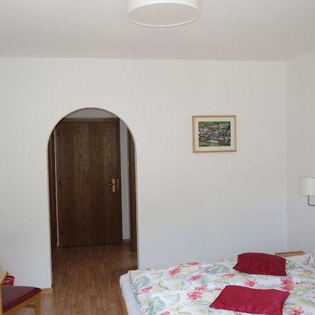 Privatpension Bergkristall San Martino In Passiria  Rum bild