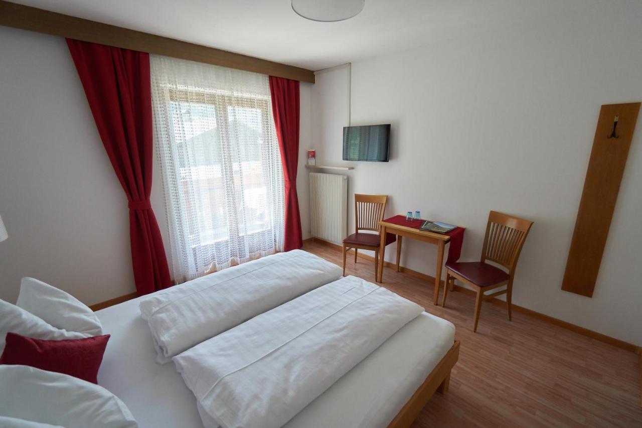 Privatpension Bergkristall San Martino In Passiria  Exteriör bild