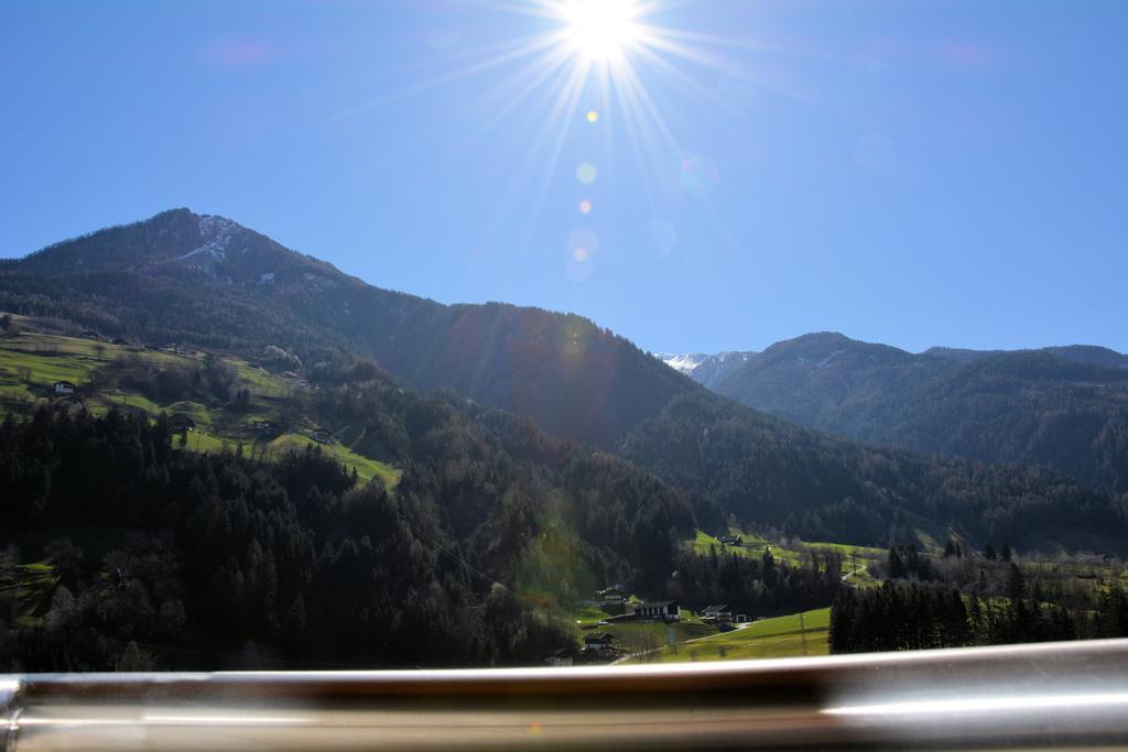 Privatpension Bergkristall San Martino In Passiria  Exteriör bild