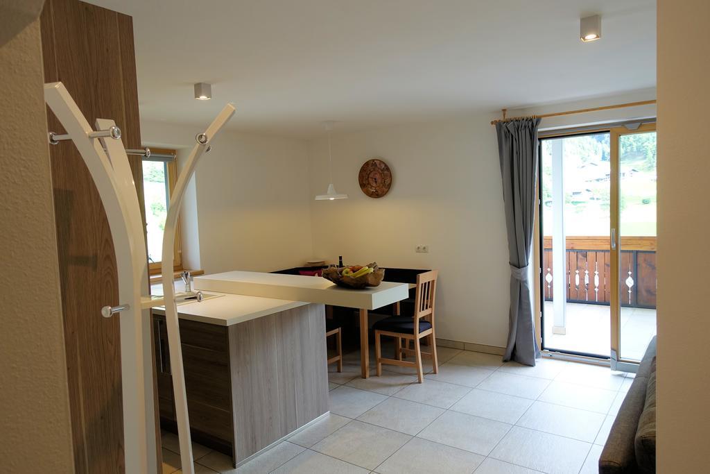 Privatpension Bergkristall San Martino In Passiria  Exteriör bild